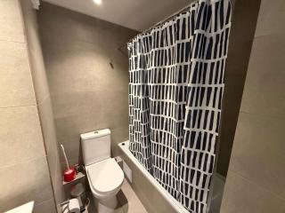 Cozy Dpt with Panoramic Views Perfect for 3 - 1