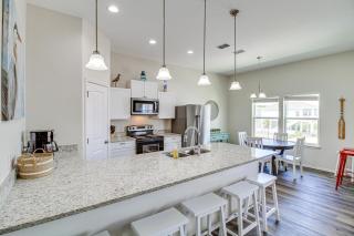 Walk to Water! Home with Pool Access in Rockport - 7