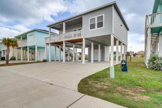 Walk to Water! Home w/ Pool Access in Rockport - 6