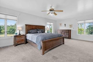 Grass Lake Retreat with Game Room & Fire Pit - 7