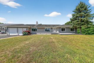 Grass Lake Retreat with Game Room & Fire Pit - 5