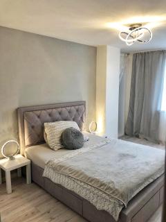 Simcity 3 I Skyline Elegance I 3BR, private parking, sunny terrace with panoramic city view 5min walk to city square - 0