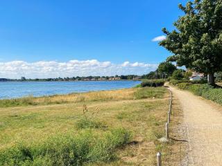 Charming Retreat by Water - By Traum Ferienwohnungen - 6