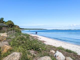 Charming Retreat by Water - By Traum Ferienwohnungen - 1