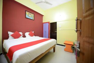 Hotel O Vellore New Bus Terminus Formerly Saibala Lodge - 1