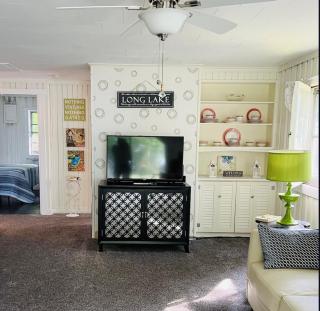 Long Lake Getaway-Hot Tub-Pet Friendly-Near Alpena - 5