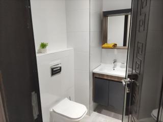 Luxurious 2 bedroom Apartment in Cantonments - 1