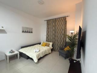 Marina View Retreat 1BR In Escan Tower Marina - 9