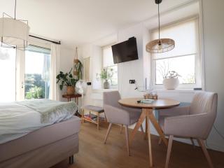 Beautifully styled apartment - 8