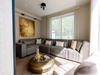 Villa Watergloed a stylish, brand new holiday home for 16 people - 8