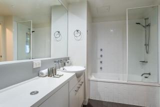Skyline Sanctuary 1BR Apartment with River Views - 5