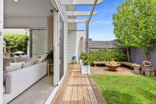 Luxury Coastal Escape - 5min Beach 1min Cafes - 2