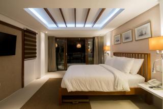 Signature Boracay Blue - 9