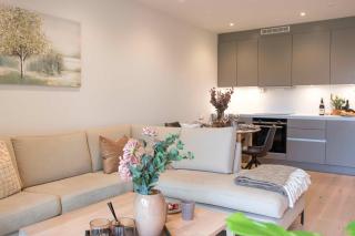 Modern 2-Bedroom Apartment - 6
