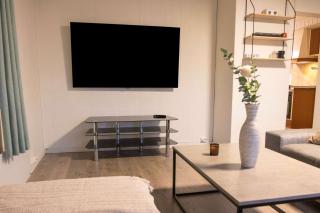 Stylish 2BR Stay in the Heart of Tromso - 7