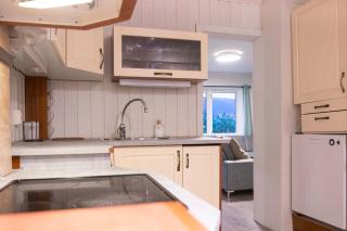 Stylish 2BR Stay in the Heart of Tromso - 2