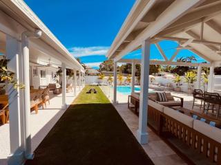 Freddys Beach House - 5