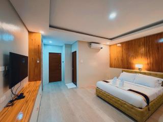 De Cairo's Mountain & Ocean View Resort - 4