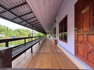 Aioun At Amphawa - 1