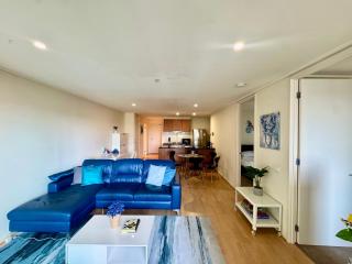 Central Hideaway - Pool, Gym, Free Parking - 7