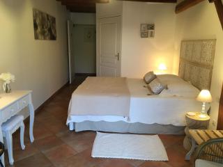 Chambre d'hôtes avec charme discret, à la ferme - FR-1-591-673 - 9