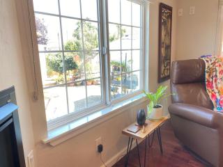Spacious One Bedroom Near San Francisco - 4