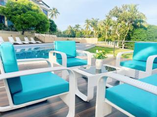 De Cairo's Mountain & Ocean View Resort - 2