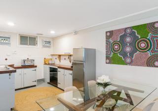The Glenelg Whole Residence - 8 persons - 3