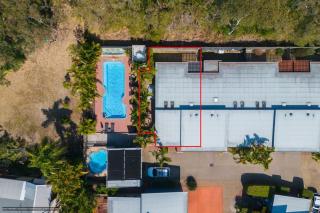 Private Poolside Villa - 5