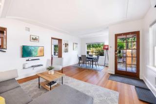 Charming 2BR Roosevelt Bungalow w Quiet Yard - 2