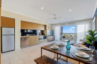 Oceanfront Luxe Suite - Sub Penthouse - 1