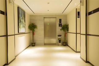 City Comfort Inn Xinfeng High-speed Railway West Station Yingbin Avenue - 1