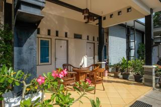 RedDoorz Syariah near Alun Alun Kebumen - 7