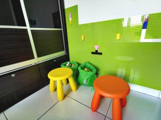 Bukit Indah 12pax Aeon Lego Wi-fi Netflix BySTAY - 6