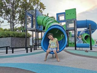 Bukit Indah 12pax Aeon Lego Wi-fi Netflix BySTAY - 4