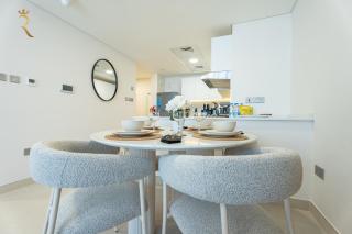 Spacious 3BR Retreat Family Friendly Stay in Al Reem - 1