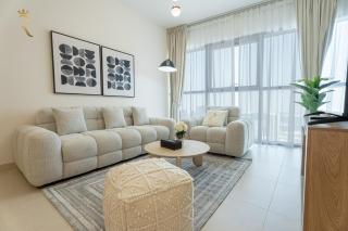 Spacious 3BR Retreat Family Friendly Stay in Al Reem - 0