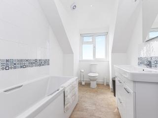 Primrose Cottage - 2