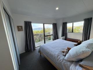 Breathtaking Bay Views & Walk to Coopers Beach - 6