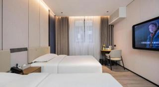 GreenTree Inn Guangzhou Panyu Bus Station Business Hotel - Guangzhou - 3