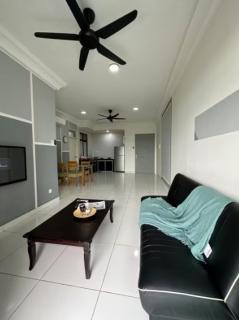 Platino 2BR Paradigm Mall Netflix Youtube BySTAY - 1