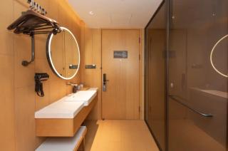 JI Hotel Shanghai Caohejing Hongcao Road - 1