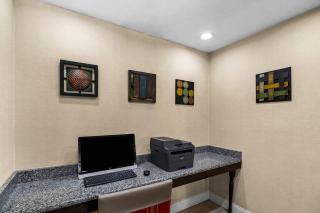 Comfort Inn Cranberry Twp - 1