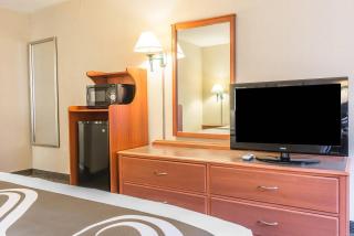 Quality Inn - 4