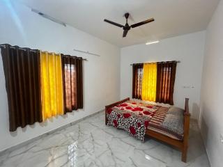 Half Moon Holiday home - 8bhk - 2