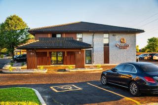 Quality Inn - 8