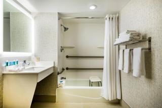 Country Inn & Suites by Radisson, Downtown Albany New York - 5
