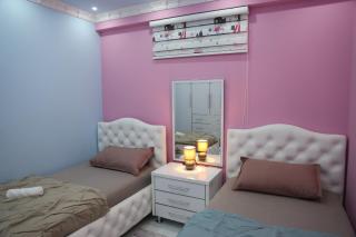 Raina Luxury Apartment - 8