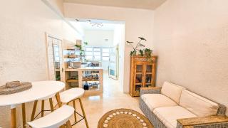 Bali Beach Flats, Muizenberg - 5