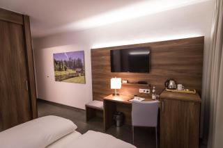 Hotel7Continents - Neutraubling - 2